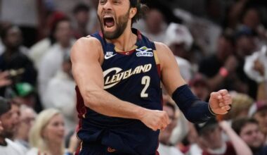 Harden hits clutch shots, Mitchell scores 35 and the Cavaliers beat the Pistons 116-109 in Game 3