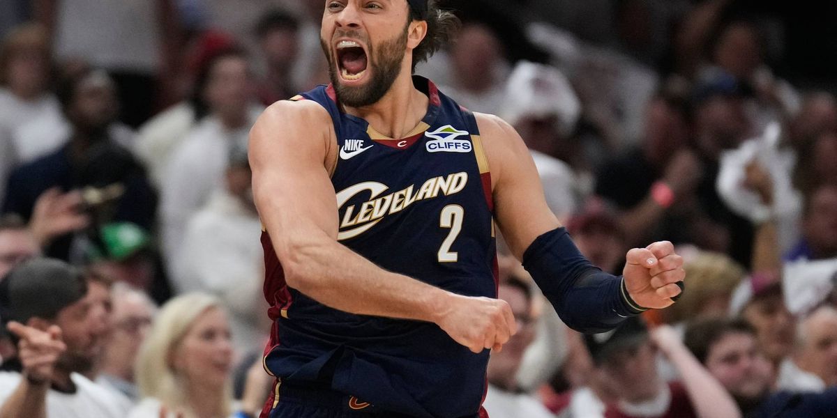 Harden hits clutch shots, Mitchell scores 35 and the Cavaliers beat the Pistons 116-109 in Game 3