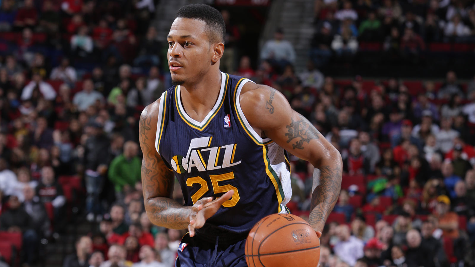 PORTLAND, OR - DECEMBER 6: Brandon Rush #25 of the Utah Jazz controls the ball against the Portland Trail Blazers on December 6, 2013 at the Moda Center Arena in Portland, Oregon. NOTE TO USER: User expressly acknowledges and agrees that, by downloading and or using this photograph, user is consenting to the terms and conditions of the Getty Images License Agreement. Mandatory Copyright Notice: Copyright 2013 NBAE (Photo by Sam Forencich/NBAE via Getty Images)
