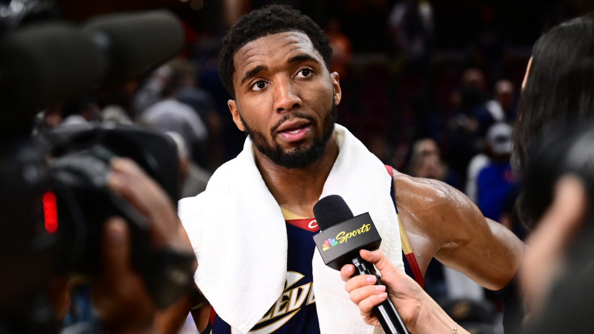 Donovan Mitchell's historic second half leads Cavaliers to even series with Pistons