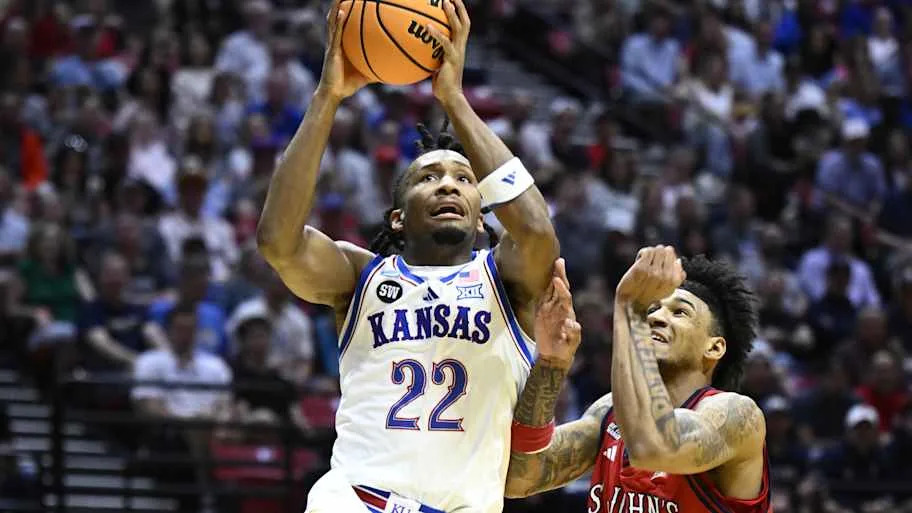 Darryn Peterson shoots against St. Johns