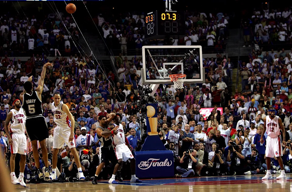 Robert Horry hits the game-winning 3-pointer in Game 5 of the 2005 NBA Finals between the San Antonio Spurs and Detroit Pistons. 