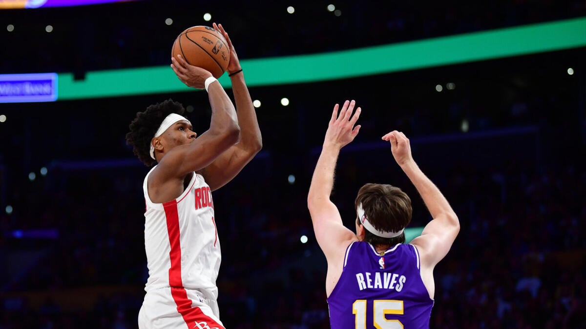 NBA Playoffs odds, picks for Pistons-Magic, Cavs-Raptors, Lakers-Rockets on Friday