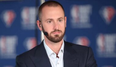 Mike Schmitz of the Dallas Mavericks
