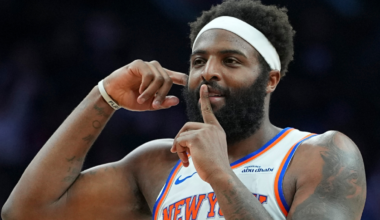 Knicks decline to say how Mitchell Robinson injured his pinky ahead of NBA Finals