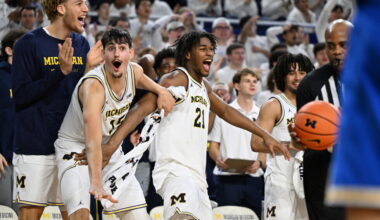 Michigan hits No. 1 in AP Top 25 men's basketball poll