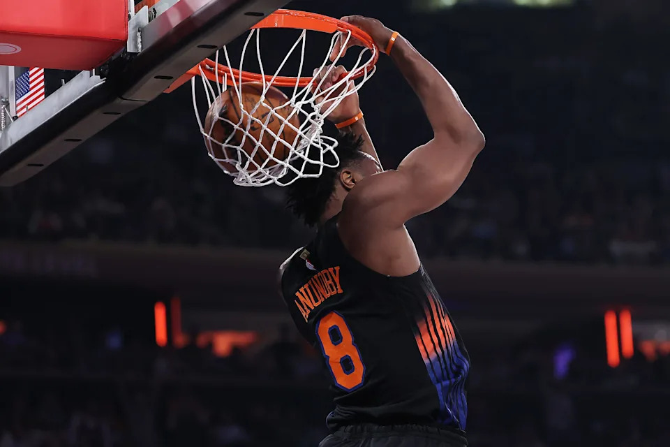 NEW YORK, NEW YORK - MAY 06: OG Anunoby #8 of the New York Knicks dunks the ball against the Philadelphia 76ers during the first quarter in Game Two of the Second Round of the NBA Eastern Conference Playoffs at Madison Square Garden on May 06, 2026 in New York City. NOTE TO USER: User expressly acknowledges and agrees that, by downloading and or using this photograph, User is consenting to the terms and conditions of the Getty Images License Agreement. (Photo by Dustin Satloff/Getty Images)