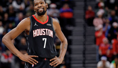Kevin Durant tried hiding from cameras after a date. It went poorly.