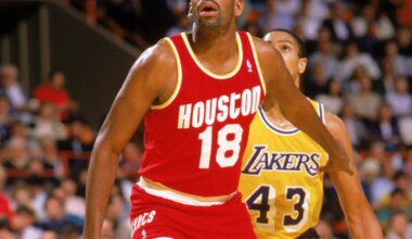 Rockets jersey history No. 18