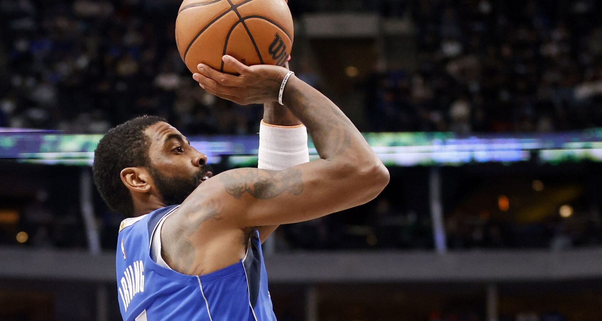 Mavericks' Kyrie Irving drawing trade interest from playoff contenders