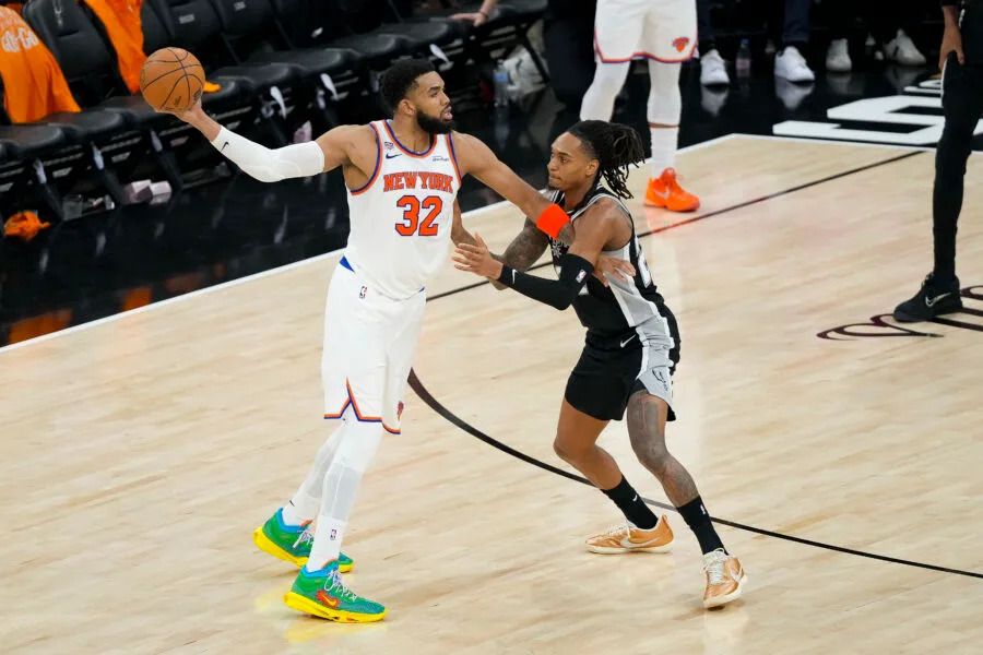 Jun 3, 2026; San Antonio, Texas, USA; New York Knicks center Karl-Anthony Towns (32) controls the ball against the San Antonio Spurs during the third quarter during game one of the 2026 NBA Finals at Frost Bank Center. Mandatory Credit: Scott Wachter-Imagn Images