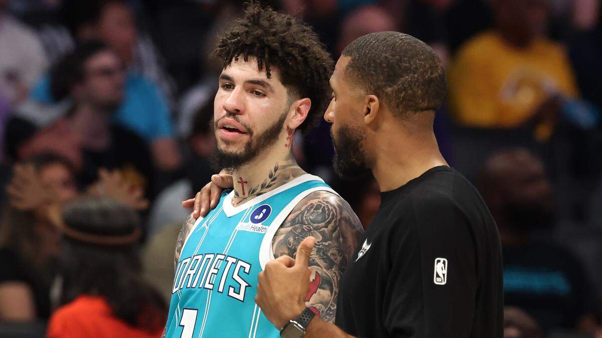 LaMelo Ball and a broken foot: Charlotte trial this month