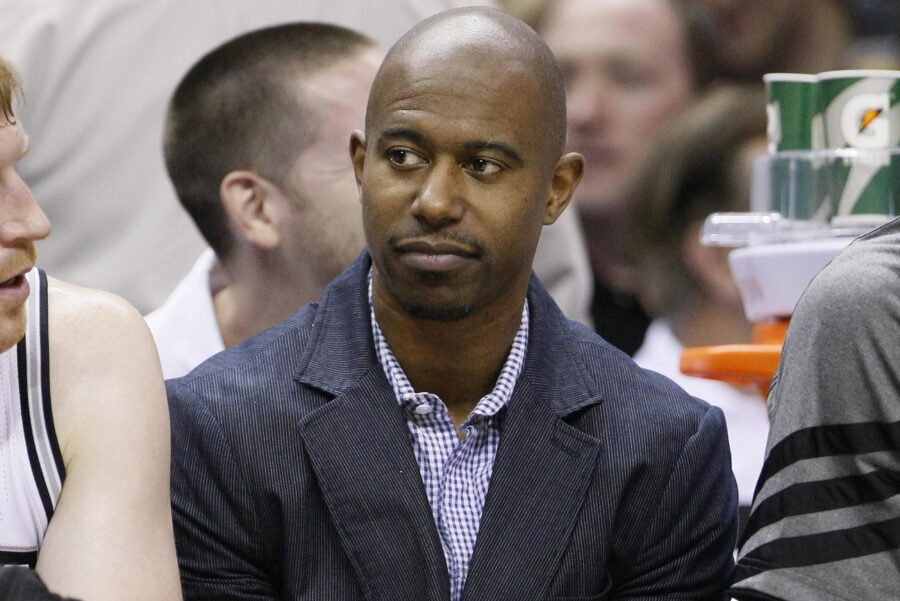 Bucks Notes: Ford, Burries, Ament, Jakucionis, Travers