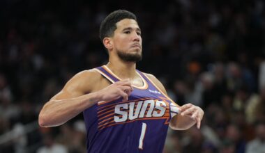 Report: Devin Booker to switch jersey number to honor his father