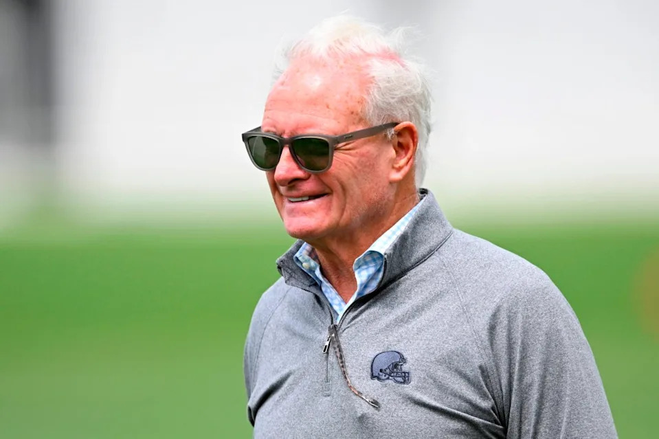 Bucks co-owner Jimmy Haslam may be ready to move on from Giannis Antetokounmpo. AP