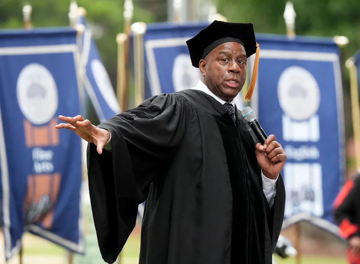 Magic Johnson blames Spurs’ mistake for Game 1 loss to Knicks