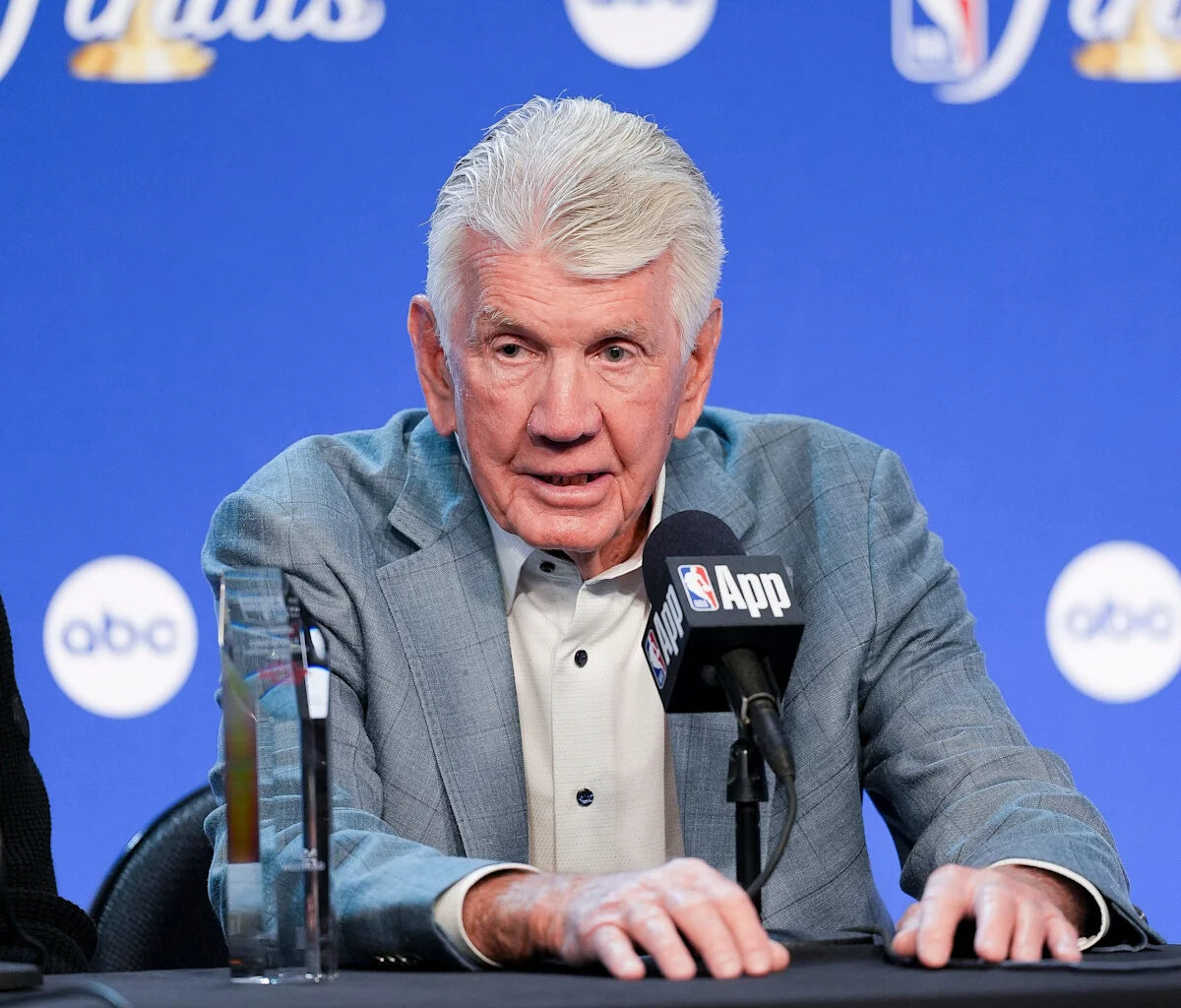 Former Lakers coach Paul Westhead gets lifetime achievement award