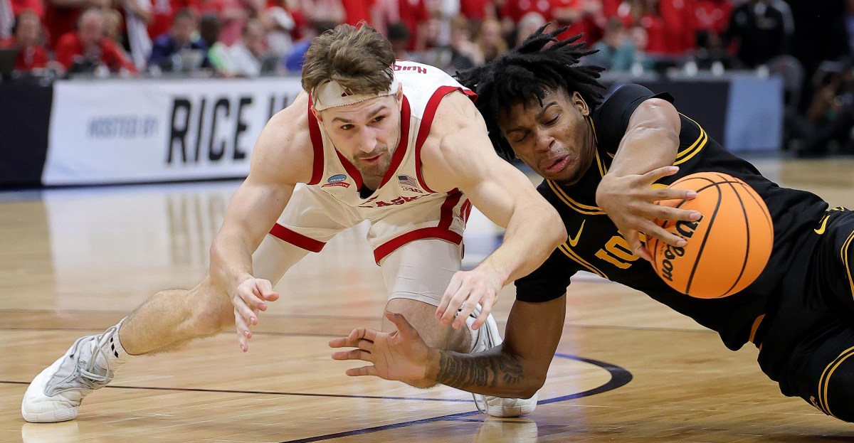 Suns to sign Nebraska’s Sam Hoiberg