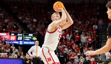 Mast inks deal with Pacers