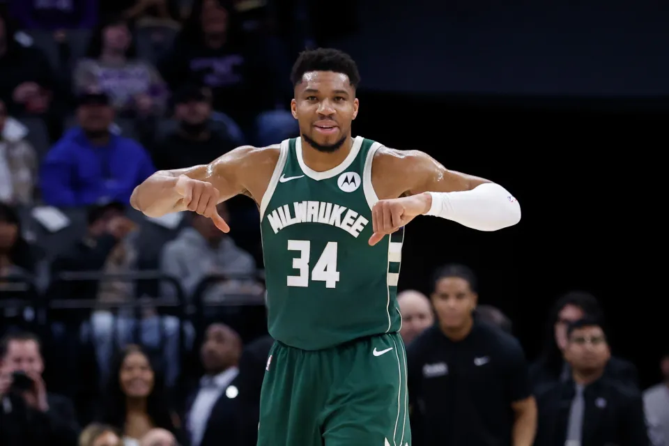 Giannis Antetokounmpo #34 of the Milwaukee Bucks reacts to fans in the third quarter against the Sacramento Kings at Golden 1 Center on January 04, 2026