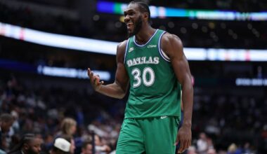 Mavericks re-sign center Moussa Cisse following reports of an offer sheet from the Knicks