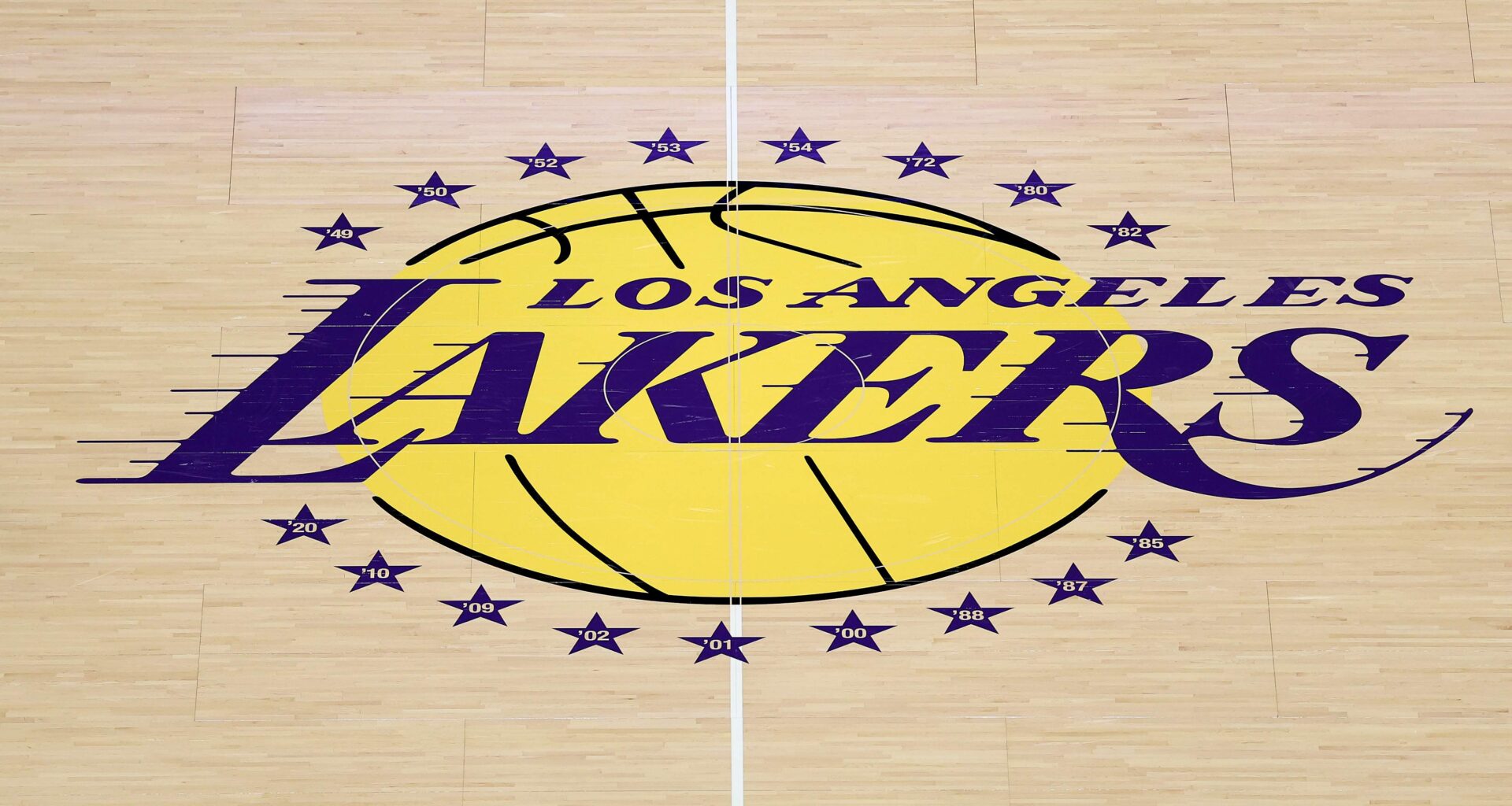 Los Angeles Lakers Announce Signing Of 3-Time NBA Champion
