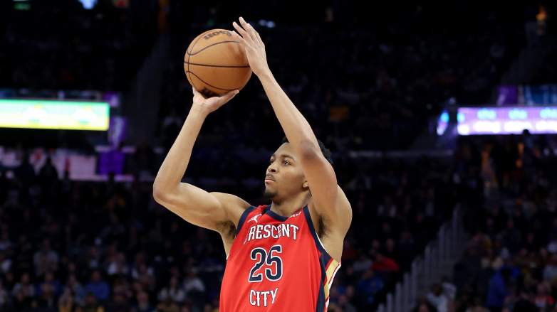 New Orleans Pelicans forward Trey Murphy III during an NBA game amid continued trade speculation involving the Golden State Warriors.