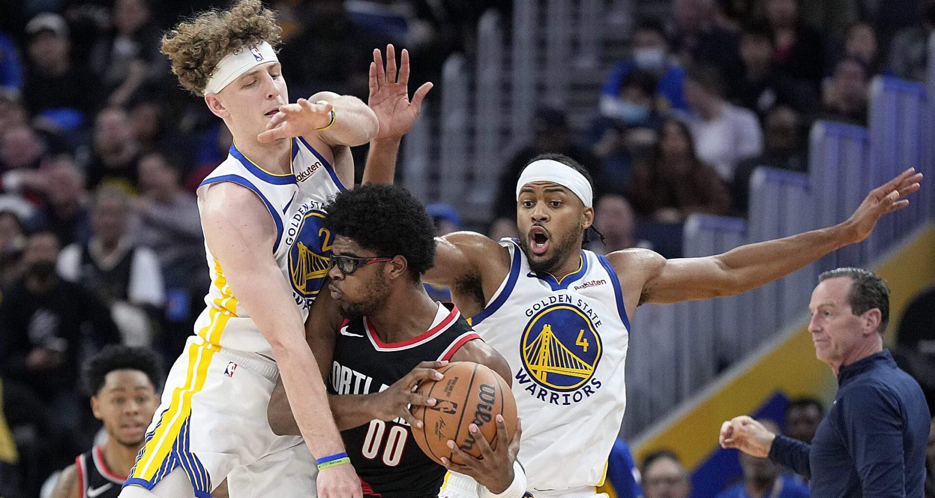 Warriors Trade Proposal Sends Moody, Podziemski