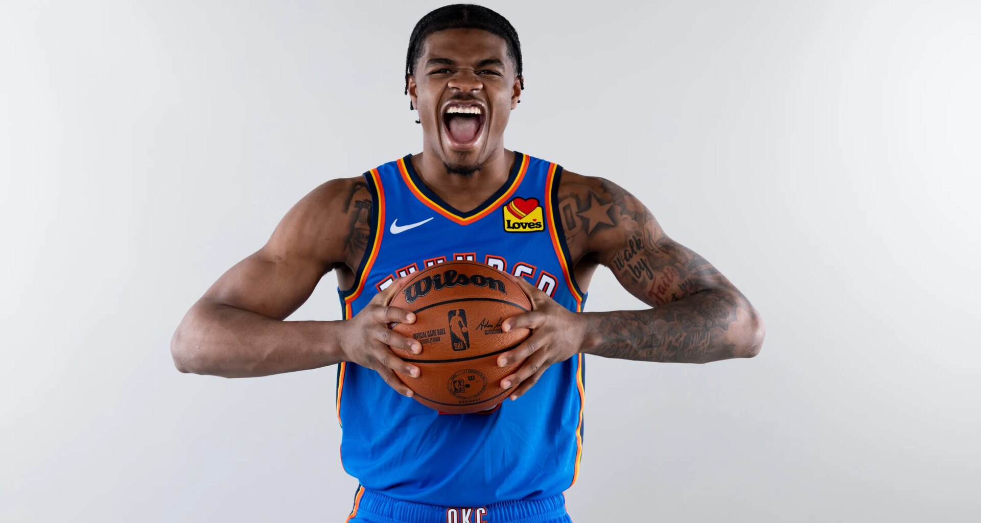 Photos: OKC Thunder take part in 2026 NBA rookie photo shoot