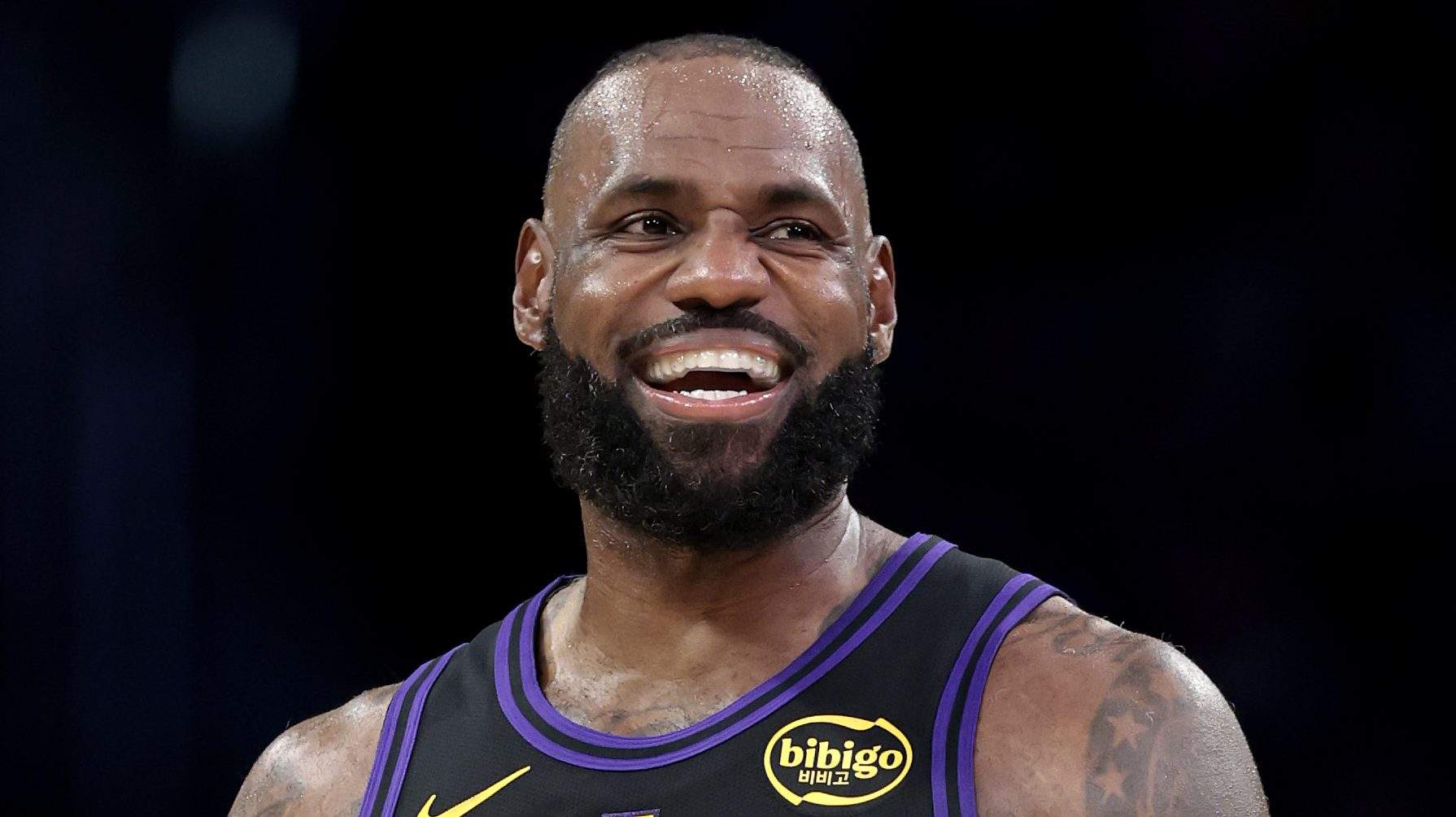 Warriors Get Good News in LeBron James Free Agency Chase