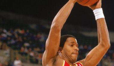 Rockets jersey history No. 22