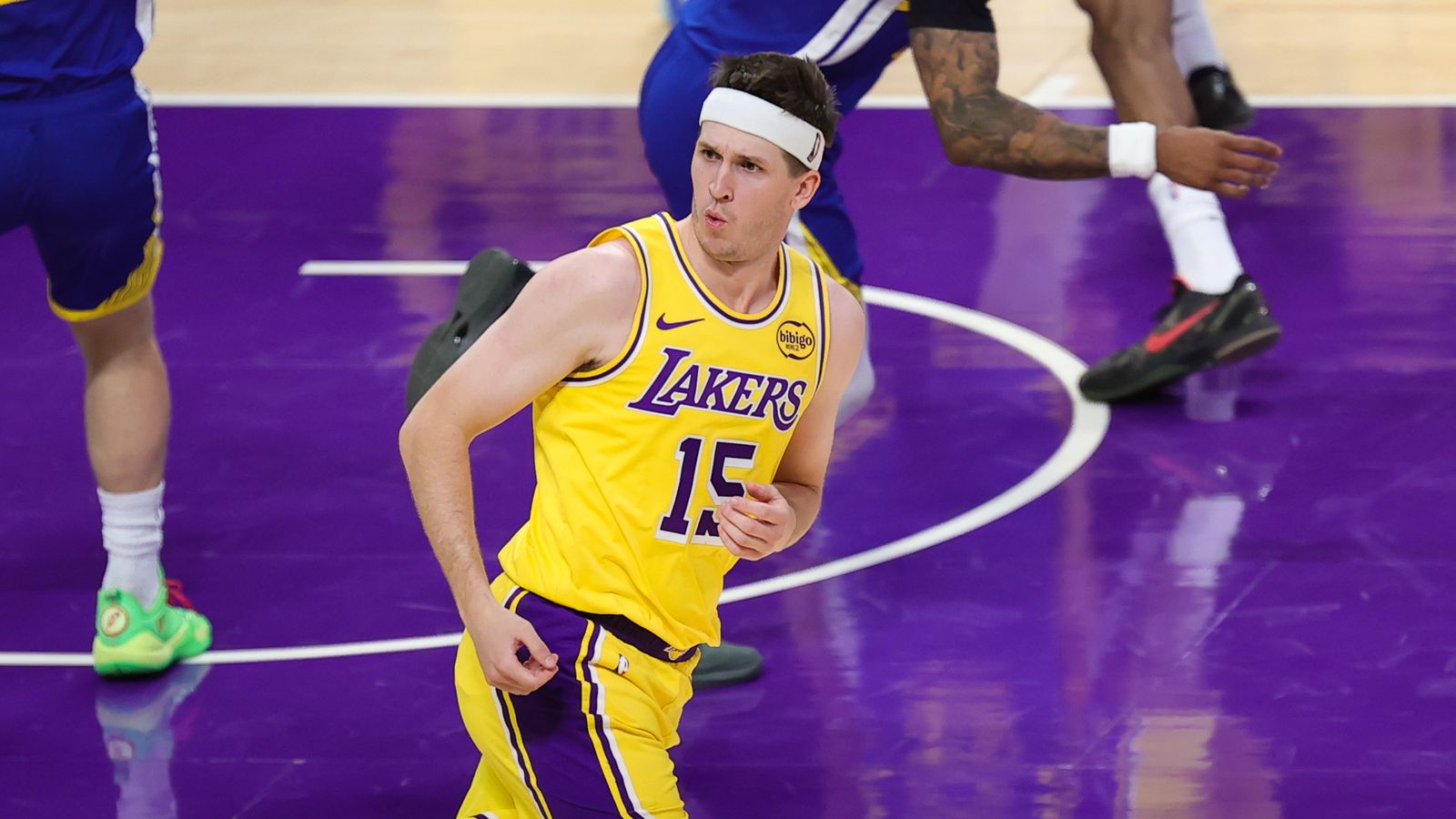 Lakers officially re-sign Austin Reaves to historic new deal