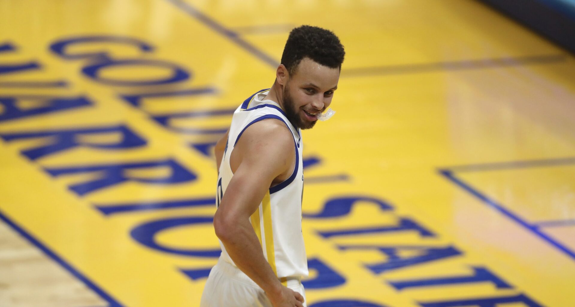 Stephen Curry gets historic Hall of Fame exhibit