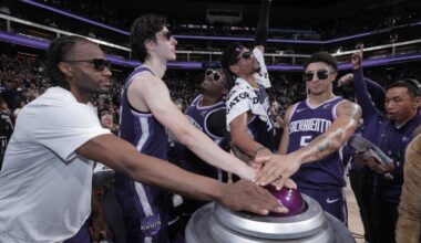 Dylan Cardwell pitches ‘Beam Boy’ T-shirts for Kings fans – NBC Bay Area