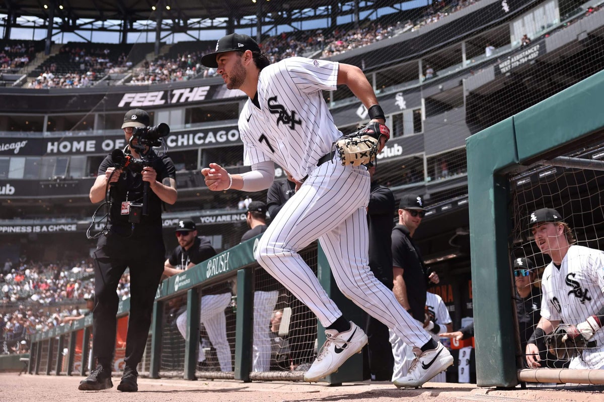 Pirates acquire Jacob Gonzalez, Brandon Eisert from White Sox for No. 34 pick, prospect