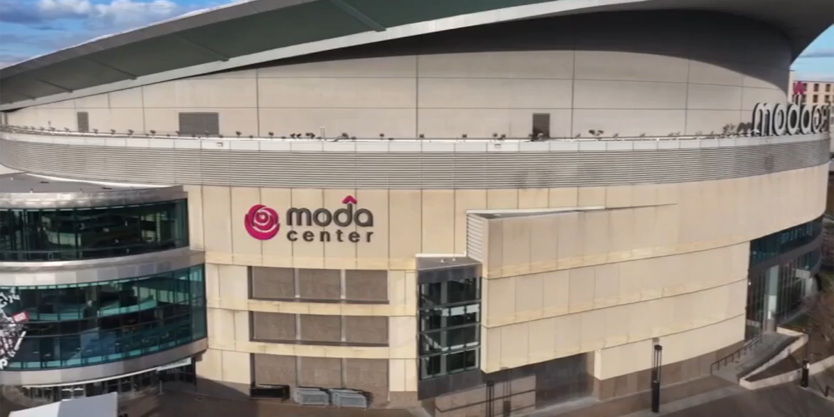 Multnomah County delays vote on Moda Center renovation funding without proof of benefits