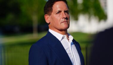 Mavericks owners froze Mark Cuban out of business opportunities in proposed arena move, lawsuit claims