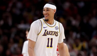 Utah Jazz sign former Lakers center on two-year deal