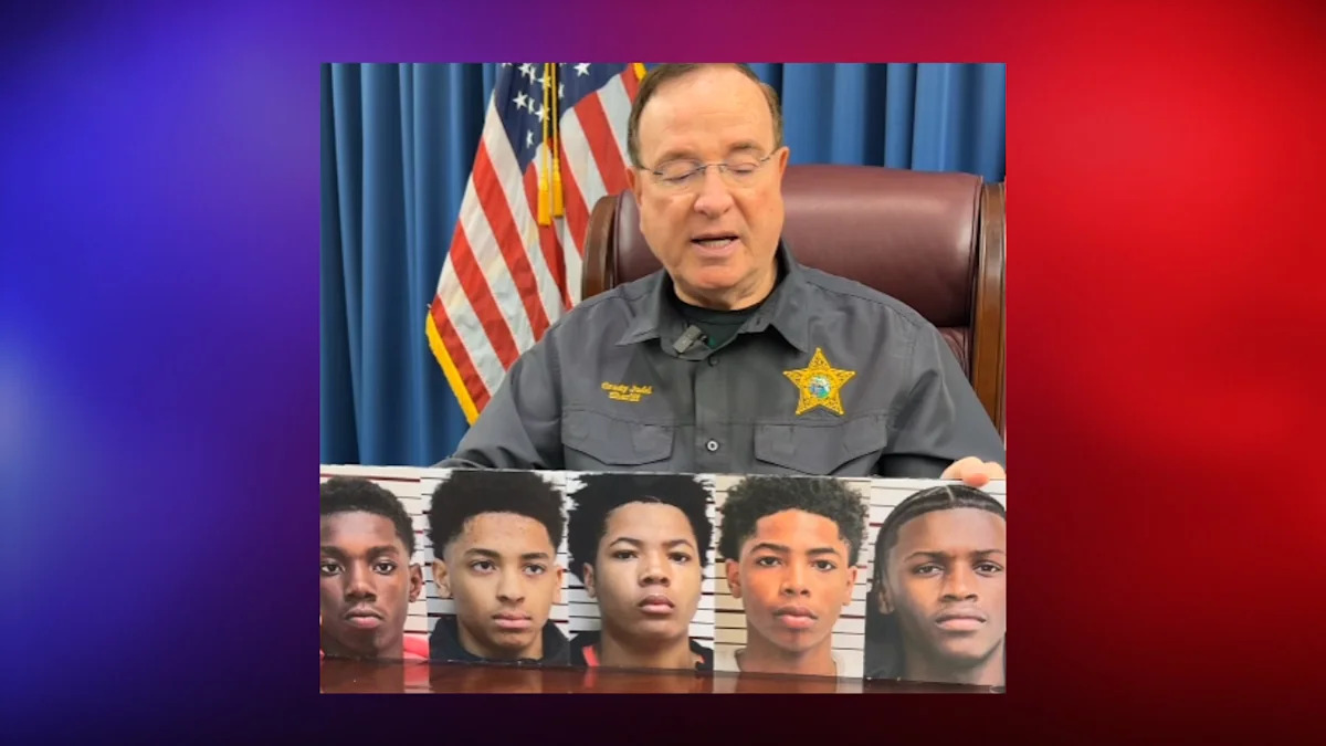 Five Teen Basketball Players and Their Coach Arrested After Overnight 7-Eleven Theft in Florida