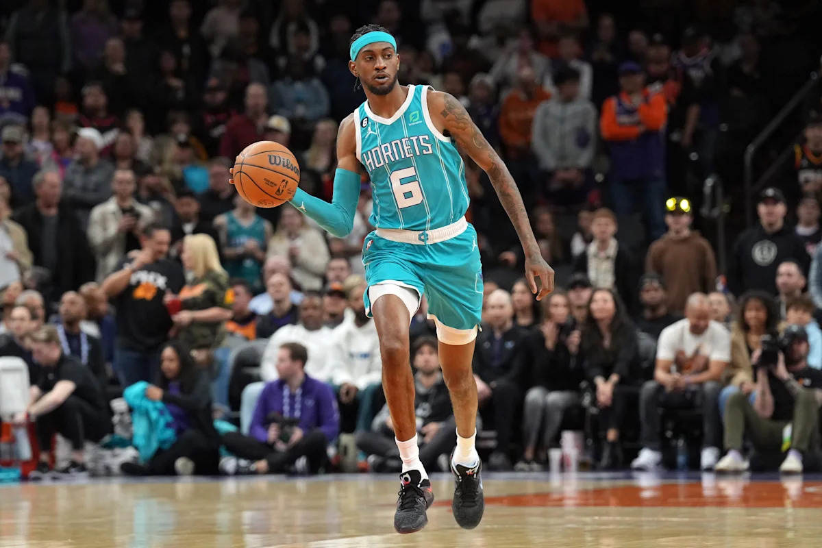 Former Charlotte Hornets forward agrees to overseas contract