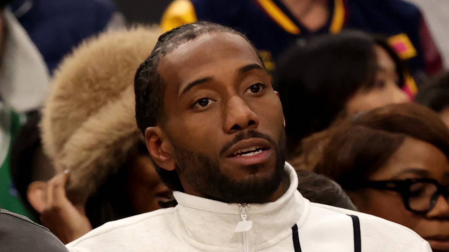 Why the Raptors Should Give Up on the Kawhi Leonard Trade