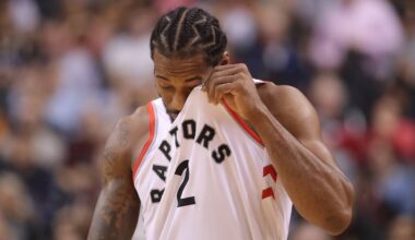 Feb 3, 2019; Toronto, Ontario, CAN; Toronto Raptors forward Kawhi Leonard (2) reacts against the Los Angeles Clippers at Scotiabank Arena. The Raptors beat the Clippers 121-103. Mandatory Credit: Tom Szczerbowski-USA TODAY Sports