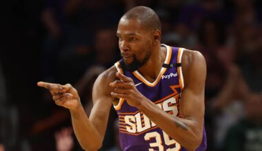 Phoenix, Arizona, USA; Phoenix Suns forward Kevin Durant (35) reacts against the Milwaukee Bucks at Footprint Center on Mar 24, 2025.