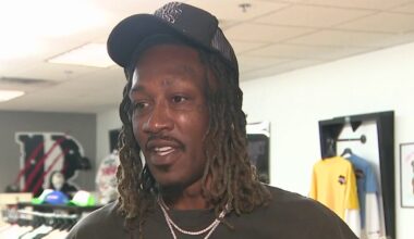 Former Buck Larry Sanders returns for community event