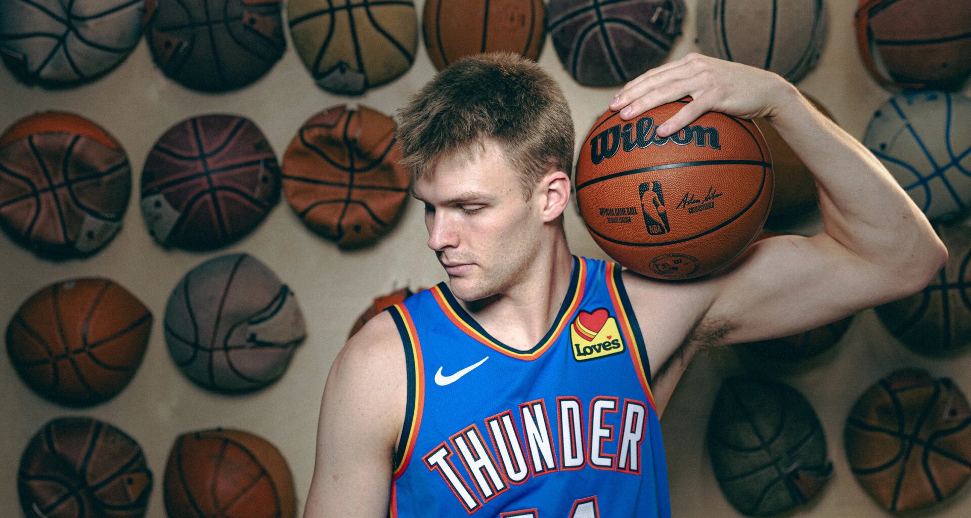Ahead of NBA debut, Bennett Stirtz gets married during offseason