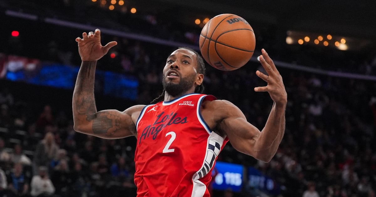 Kawhi Leonard had deal with Daktronics, podcast reports