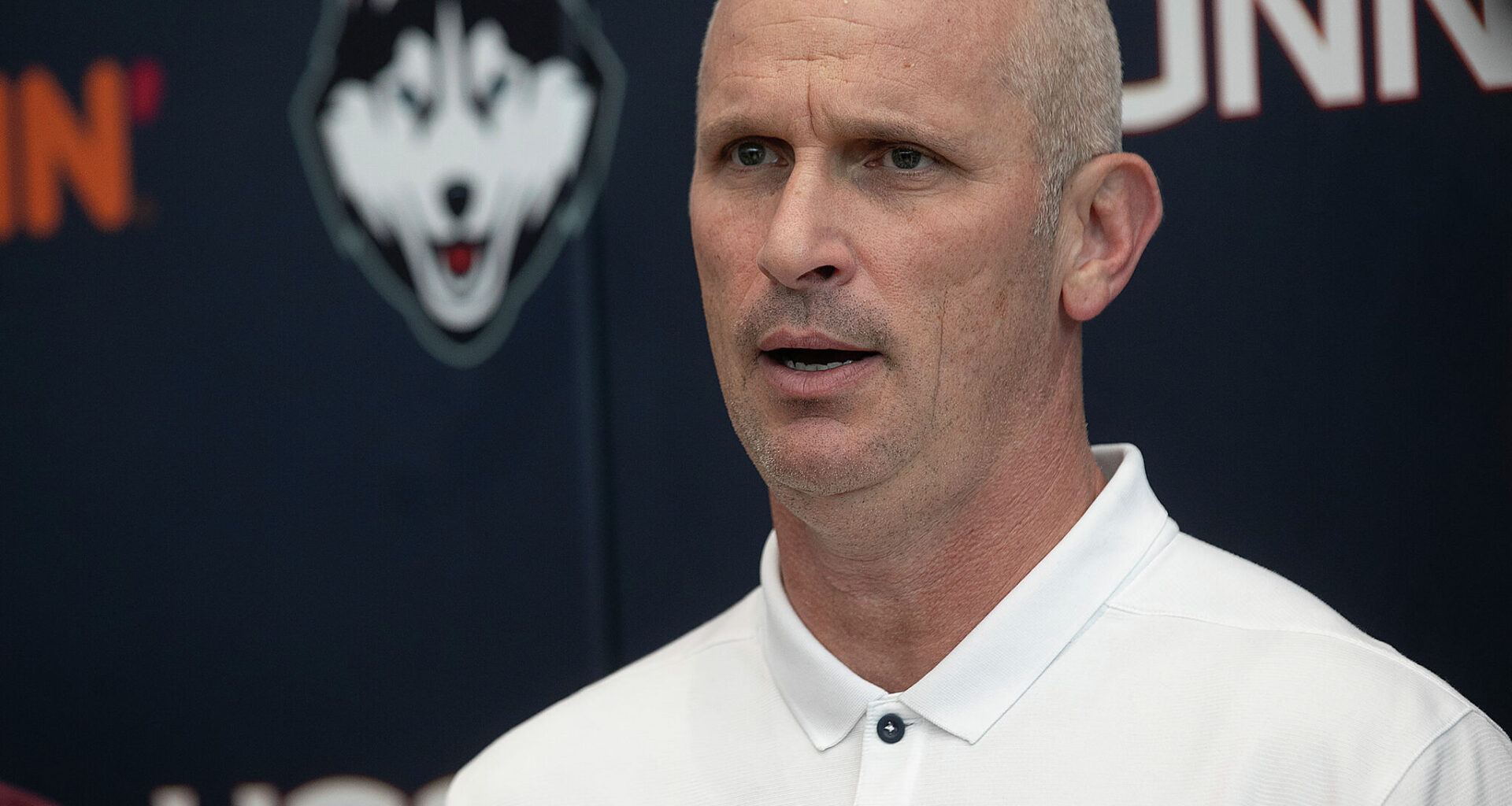 Dan Hurley says UConn's expectations haven't changed