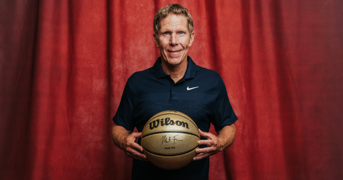 Mark Few officially enshrined in Naismith Basketball Hall of Fame, cementing legendary coaching career | Gonzaga Men's Basketball