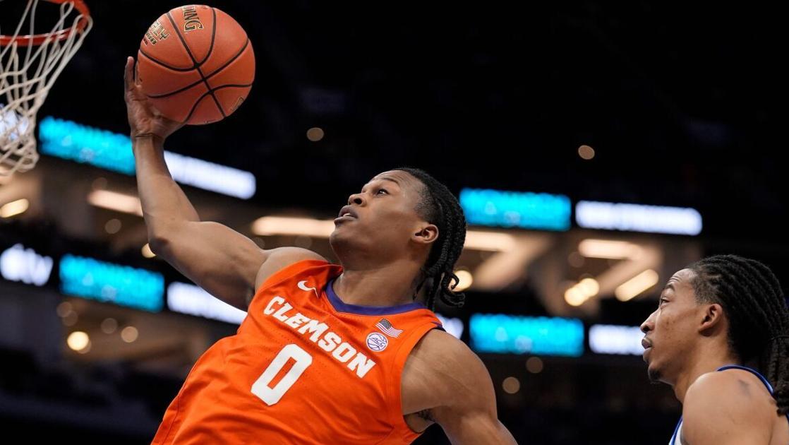 NCAA says Arizona is keeping RJ Godfrey ineligible