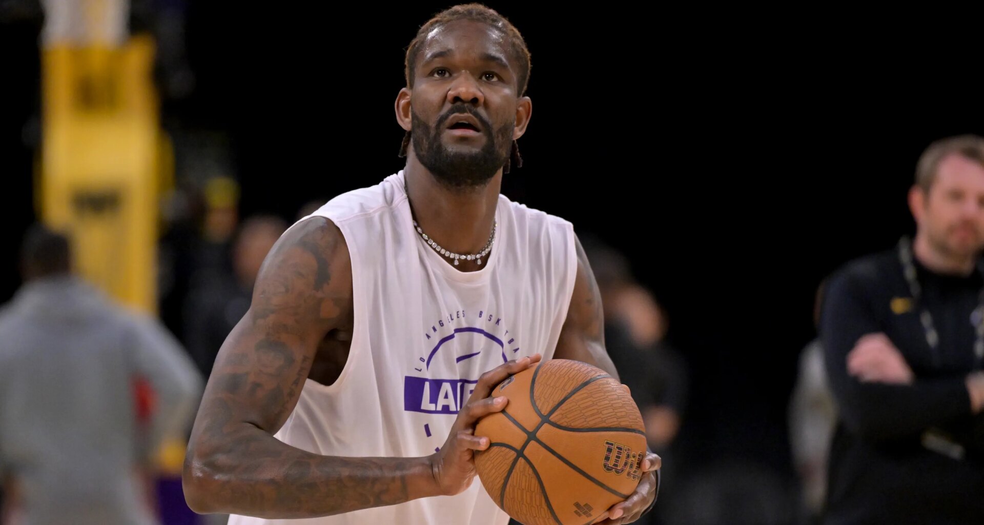 Lakers insider reveals real reason Deandre Ayton was traded
